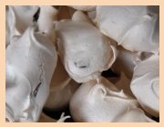Chocolate Chip Meringues